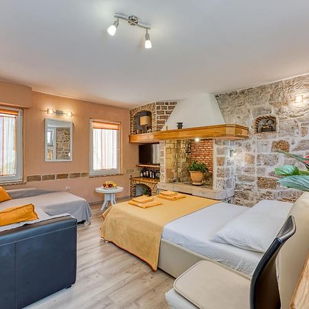 Studio Tommy Rovinj Exterior foto